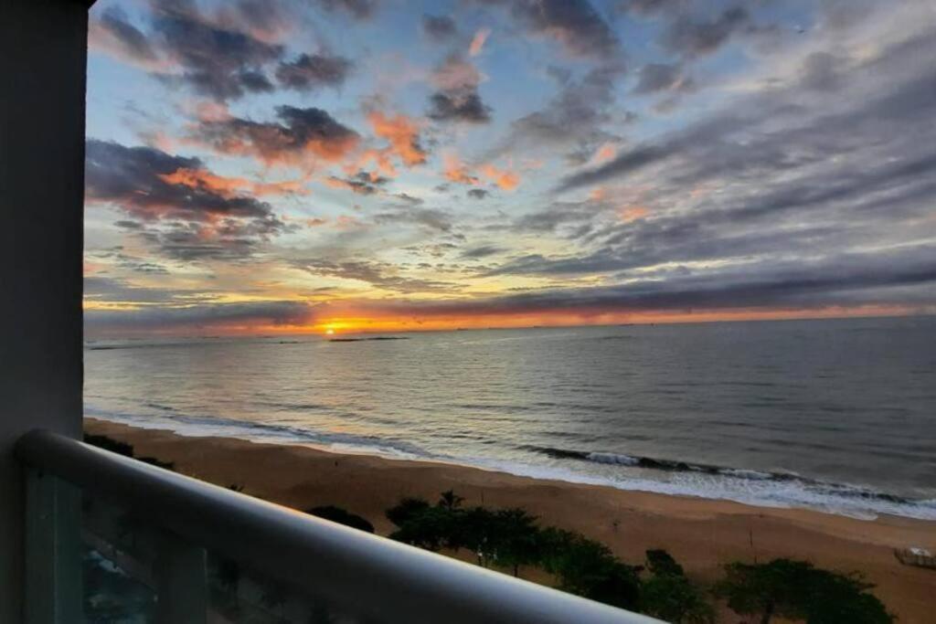 Flat Frente O Mar
